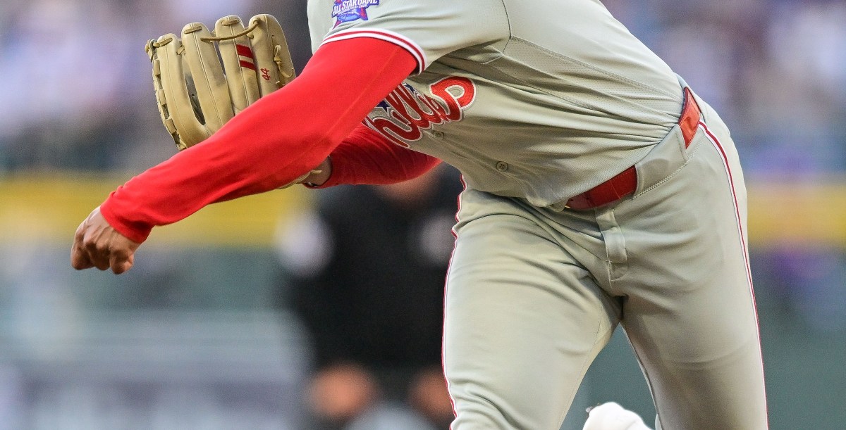 The Philadelphia Phillies defeat the Colorado Rockies by a score of 2-1