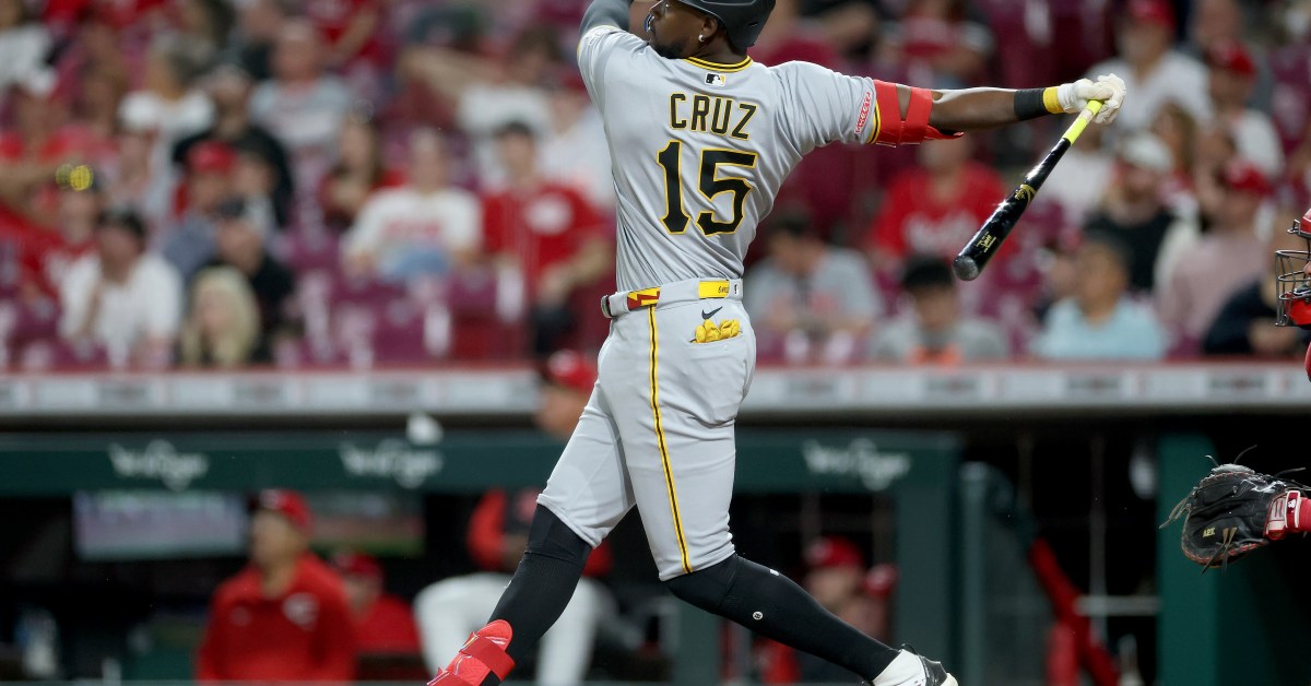 Cincinnati Reds fall to Pirates 8-3 as series evens
