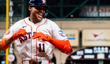 Rooker’s Two Homers, Bullpen Failures Foil Astros 12-10 in 10 Innings