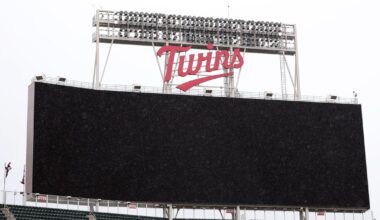 Power outage impacts Target Field in Minneapolis ahead of Twins' home opener