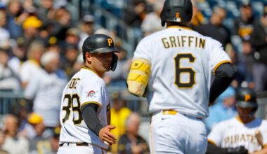 Nick Castellanos' two-run double, Jake Cronenworth's homer spark Padres over Pirates 8-2