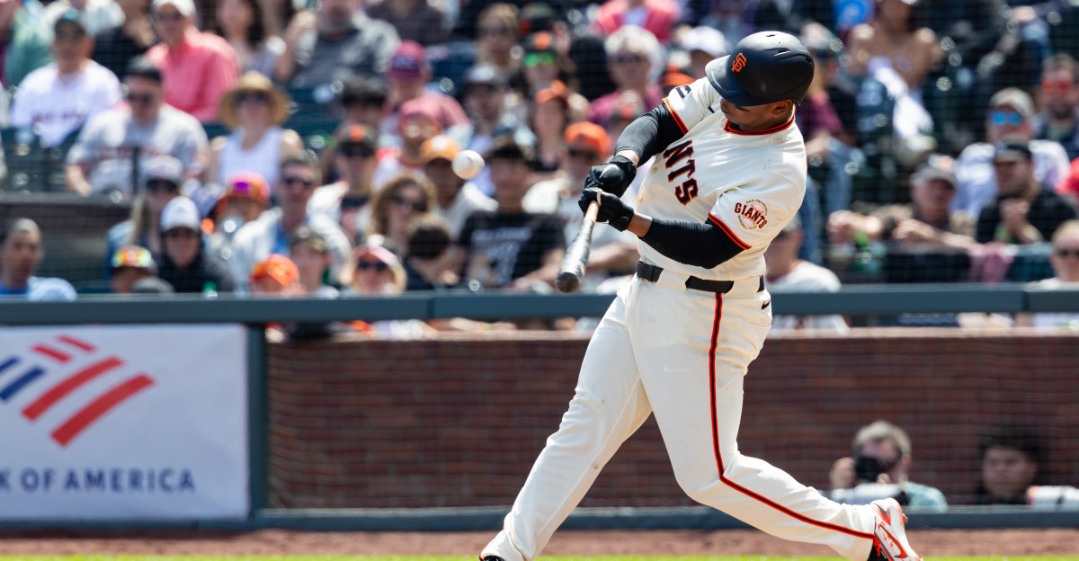 Giants shut out Phillies, 5-0, to win series