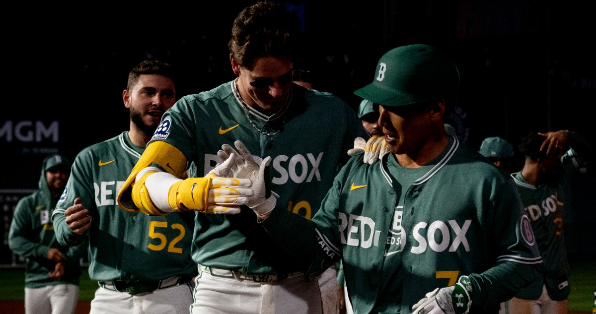 The astonishing absurdity of all seven Red Sox walk-off wins in the Fenway greens