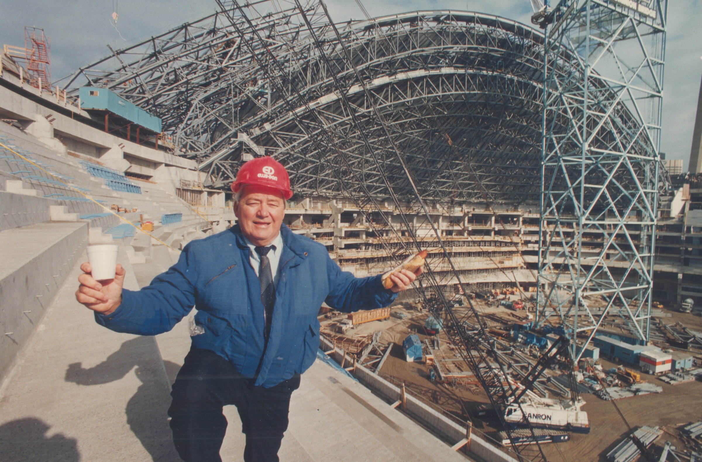 Former Toronto Star sports editor Gerry Hall, who passed away in 2018, proving that Canadians can enjoy hot dogs, too.