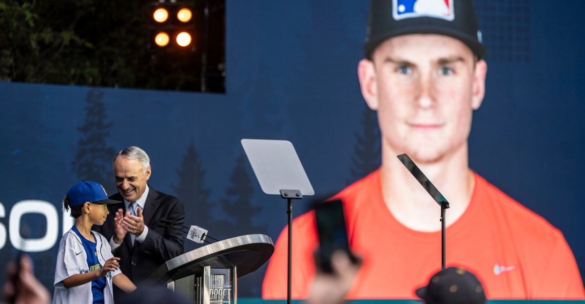 Colt Emerson chooses the Mariners