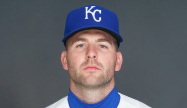 Royals lose fifth straight, 4-2 in New York