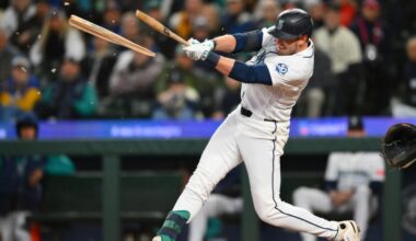 Mariners fool fans into thinking they could win, lose 5-3