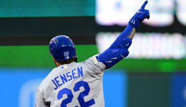 Homers, Wacha power Royals past Guardians 4-2