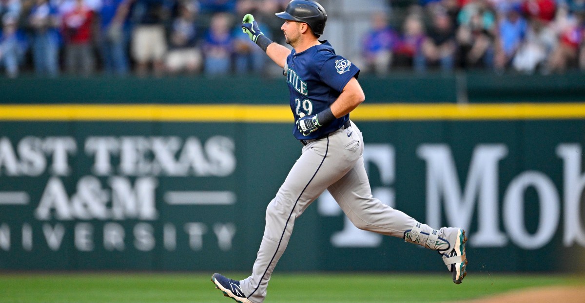 Mariners News: Cal Raleigh, Alejandro Kirk, and Juan Soto