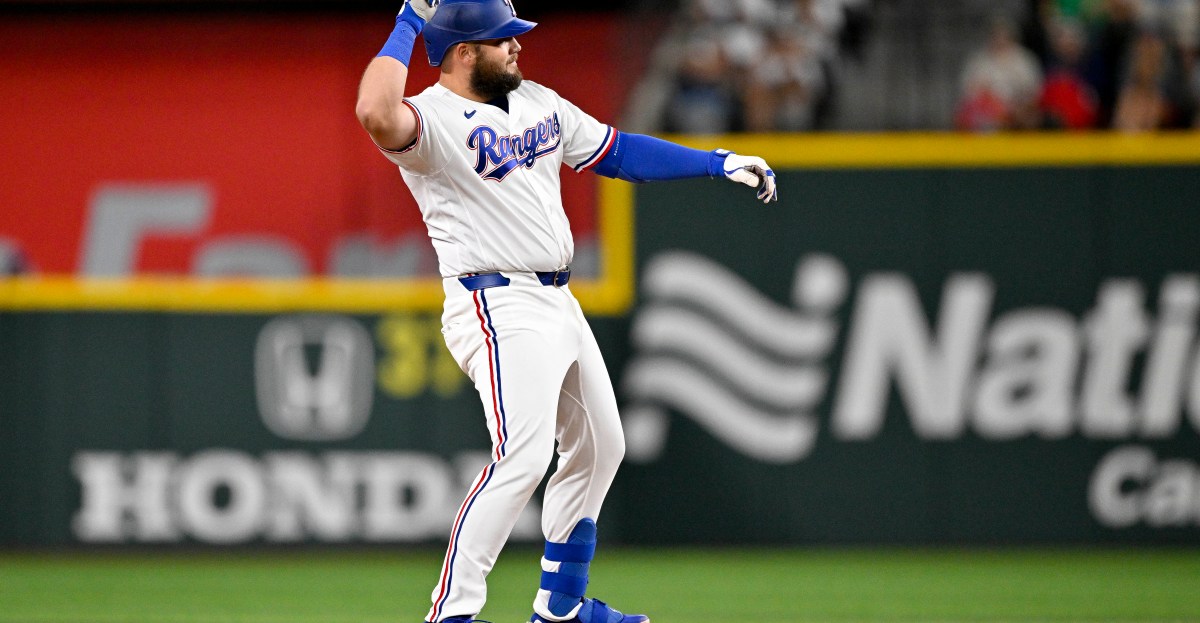 Texas Rangers enjoy first home win with victory over Seattle Mariners