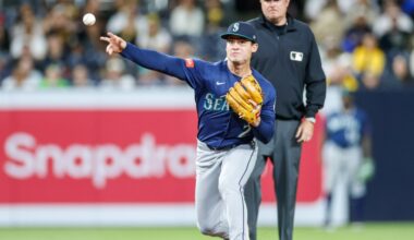 Mariners forget to check their staging, lose 5-2