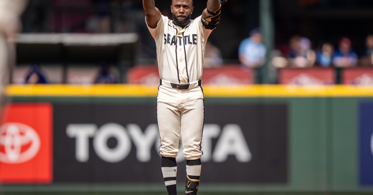 Mariners Leave the Rangers Feeling Woo-zy, Win 5-2