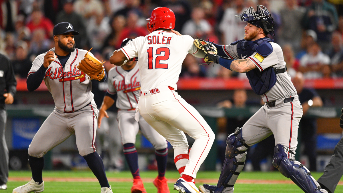 Jorge Soler, Reynaldo López suspended after punches thrown in Braves-Angels brawl