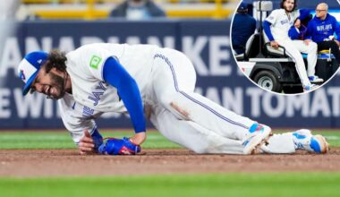 Blue Jays' Cody Ponce carted off field with injury in first MLB start since 2021