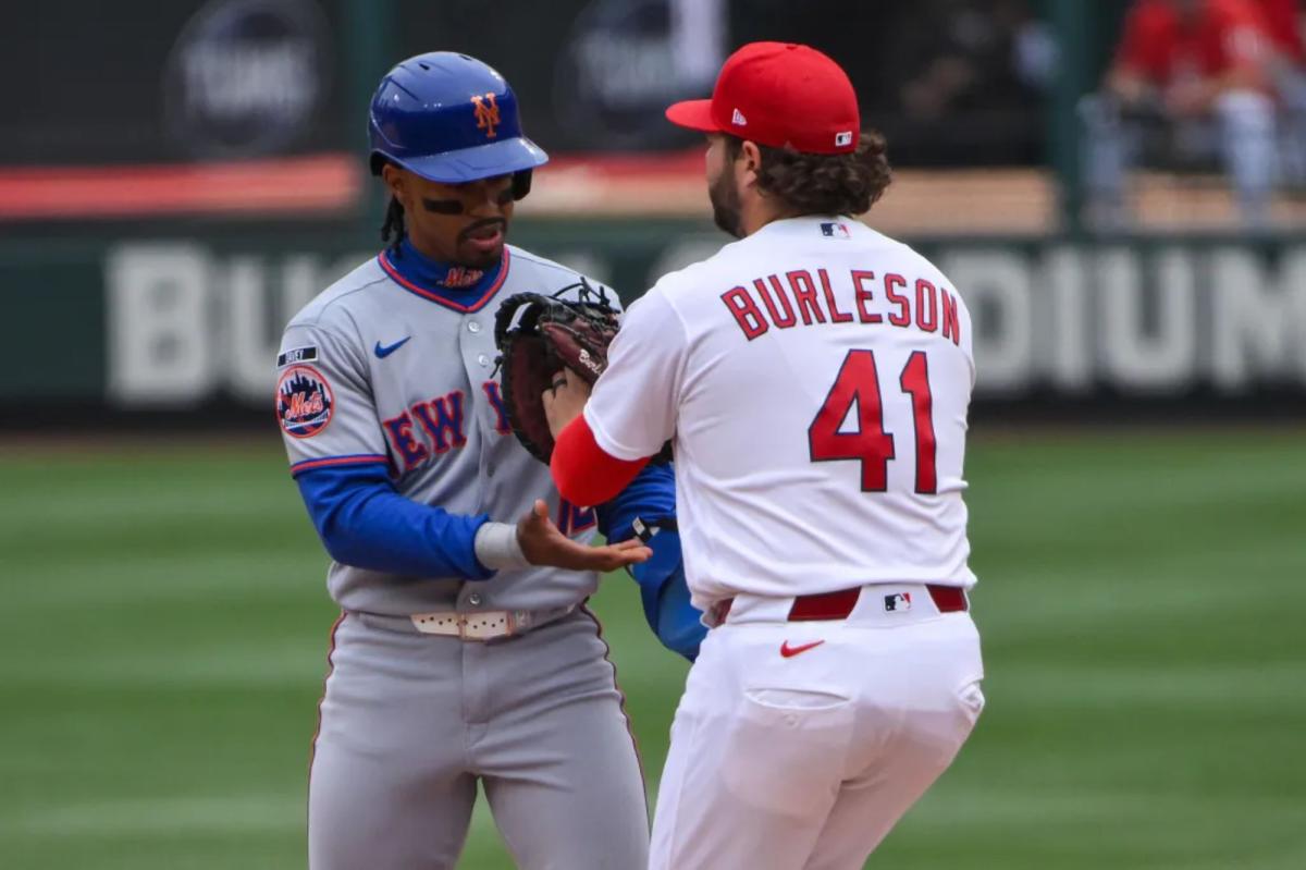 Mets' Francisco Lindor makes two costly miscues as his early slump also continues