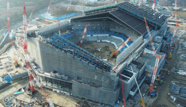 Building "ES CON FIELD HOKKAIDO," a Baseball Park with a Giant Openable Roof