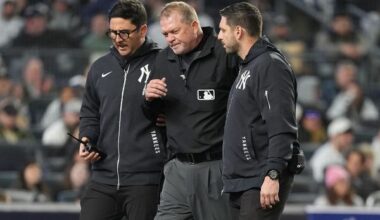 Umpire Ron Kulpa out with concussion after hit to mask