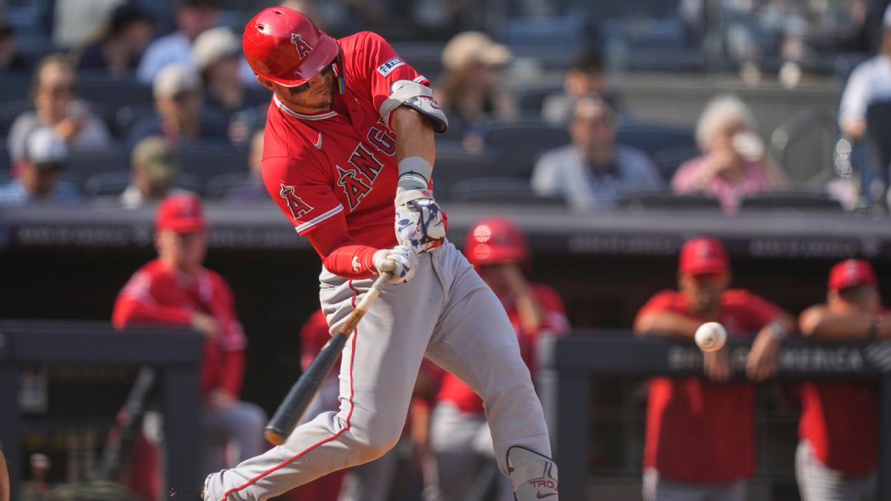 Mike Trout crushes fifth Yankee Stadium HR in four games