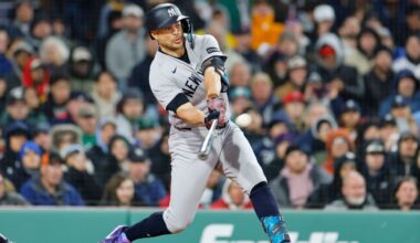 Yankees' Giancarlo Stanton (right leg) exits in 6th at Astros