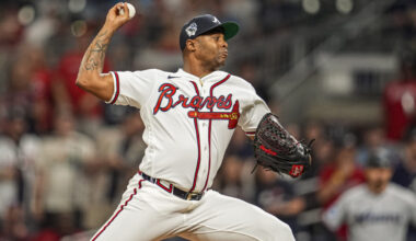 Braves Place Raisel Iglesias On Injured List