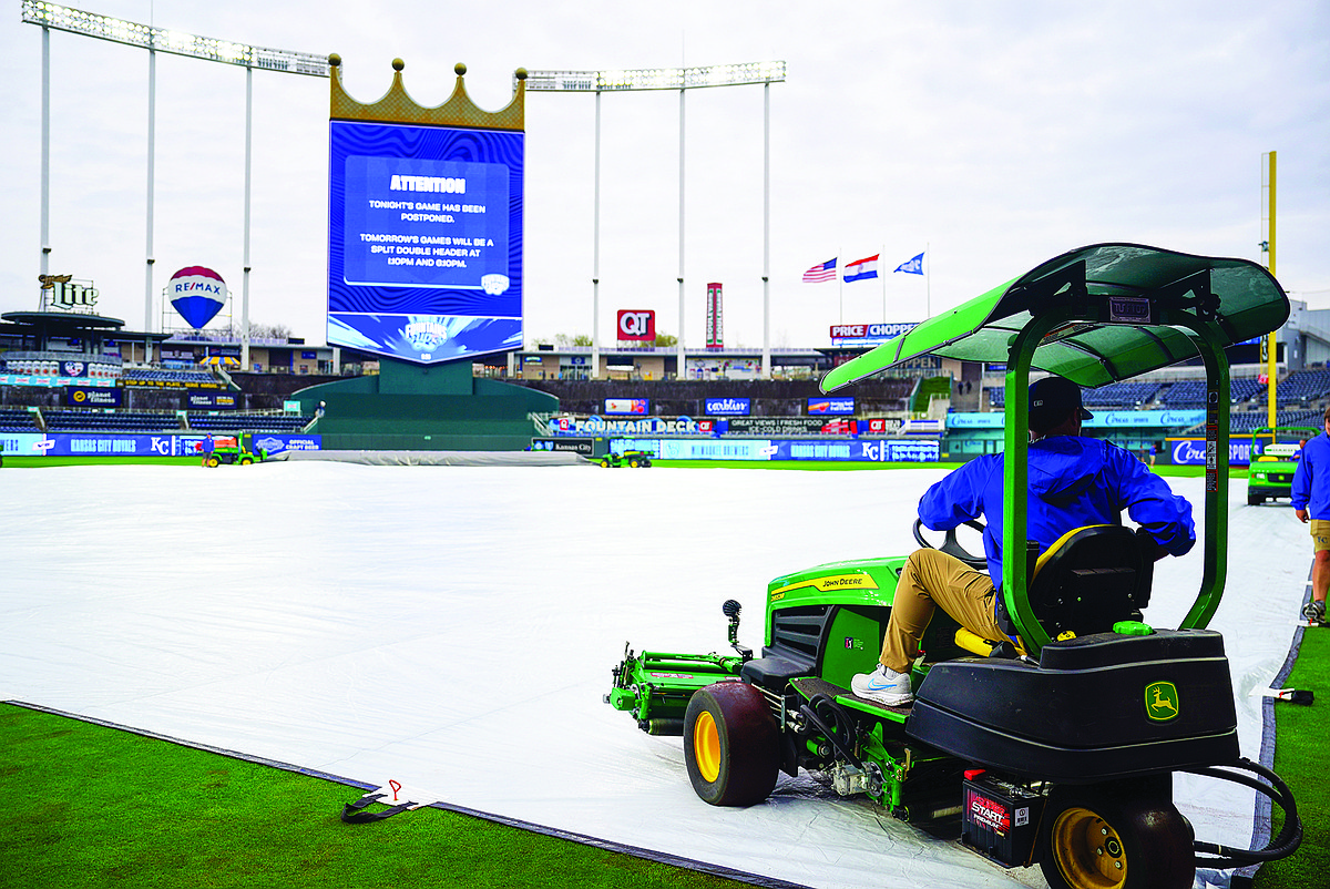 Brewers-Royals rained out, twinbill today