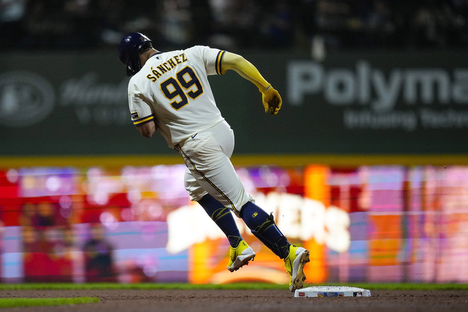Gary Sánchez's Swing Decisions Are Getting Better With Age - Brewers