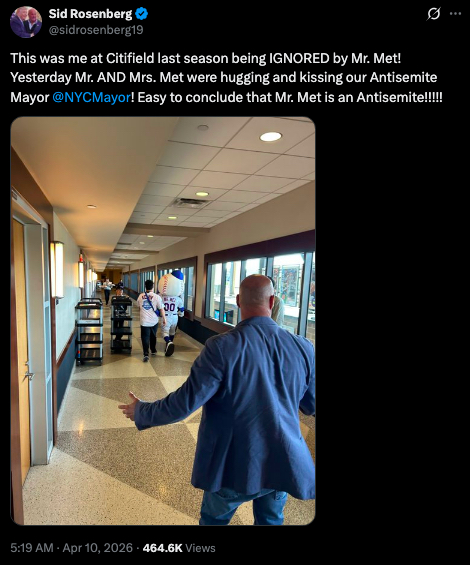 This was me at Citifield last season being IGNORED by Mr. Met! Yesterday Mr. AND Mrs. Met were hugging and kissing our Antisemite Mayor @NYCMayor ! Easy to conclude that Mr. Met is an Antisemite!!!!!