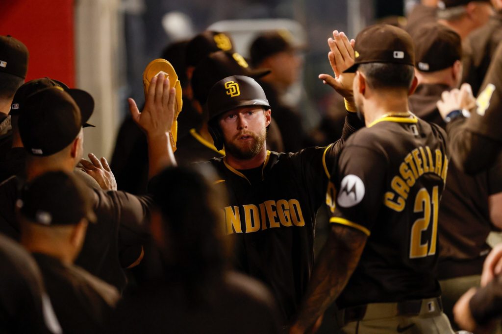 Padres score late, survive busy finish to beat Angels