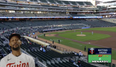 Twins showcase SNF-style intro with dozens of fans in attendance