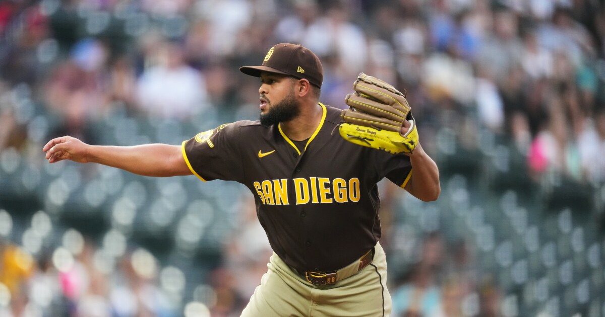 Randy Vásquez dazzles with 7 shutout innings as Padres edge Rockies 1-0