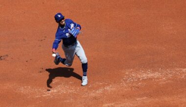 Mookie Betts leaves game in 1st inning for Dodgers with right lower back pain