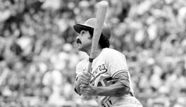 Davey Lopes, prolific Los Angeles Dodgers infielder and base stealer, dies at 80