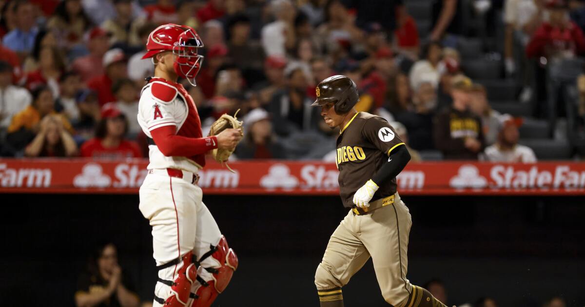 Angels struggle to hit against Padres, suffer loss at Angel Stadium