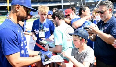 Mookie Betts exits game against Nationals in first inning with injury
