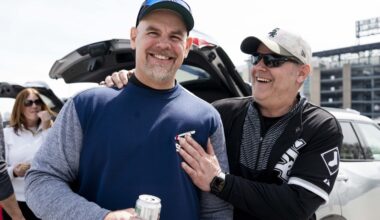 White Sox fans optimistic at home opener despite season's rocky start: 'Hope never dies'