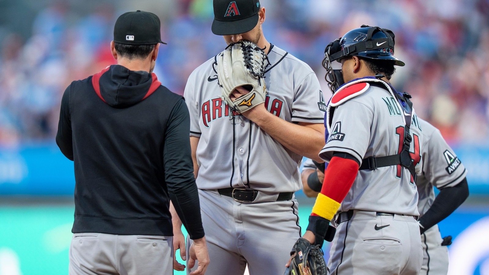 Soroka fans 10 as Sewald strands tying run, Diamondbacks edge Phillies 5-4