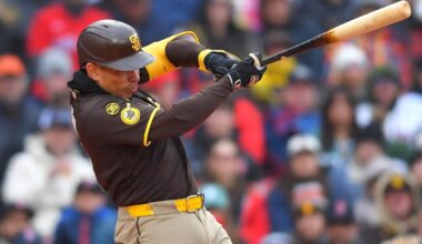 Padres beat Red Sox 3-2 at frigid Fenway on Laureano's bloop RBI single in 9th