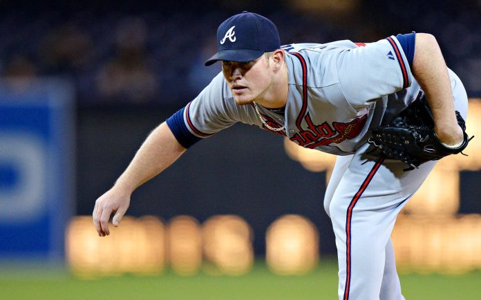 000 RAYS SIGN FORMER atlanta-braves-craig-kimbrel-