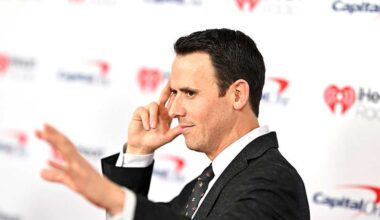 Mentalist Oz Pearlman to perform postgame show after Reds-Astros game Friday