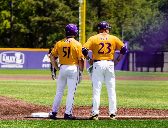 Baseball: Pirates lose rubber match, road series against Memphis