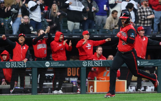 White Sox third baseman Miguel Vargas heads for home on a three-run double from shortstop Colson Montgomery in the third inning against the Mariners at Rate Field on May 8, 2026, in Chicago. (John J. Kim/Chicago Tribune)