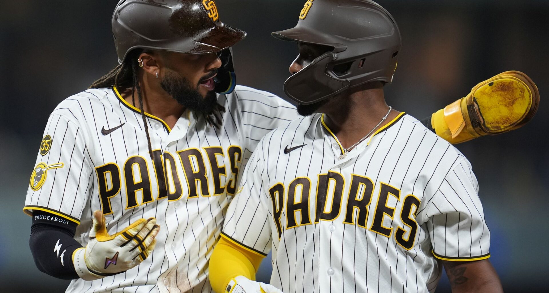 Dodgers manufacture tiebreaking run off Mason Miller in 9th inning, hang on to beat Padres 5-4