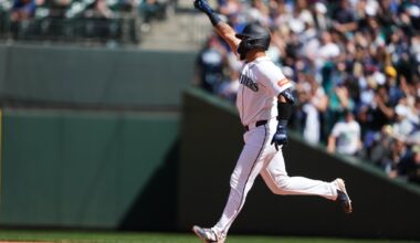 Jhonny Pereda hits 1st MLB home run as Mariners beat White Sox 5-4 to win 3-game series