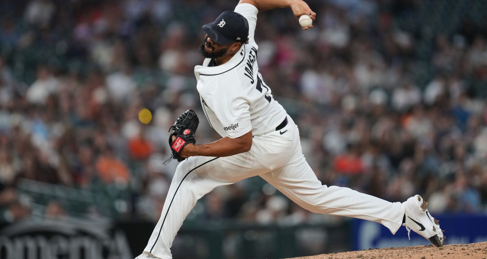 Tigers place closer Kenley Jansen on the 15-day injured list with pelvic inflammation