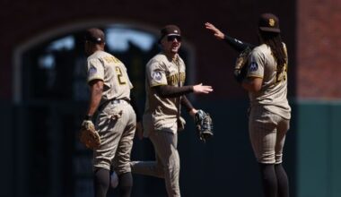 Late offense lifts Padres to series win over Giants