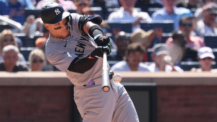 What channel is Mets vs. Yankees on today? Time, TV schedule, live stream to watch MLB Friday Night Baseball game