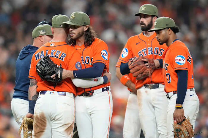 Astros' Spencer Arrighetti has a no-hit bid broken up with 1 out in the 8th vs. Rangers