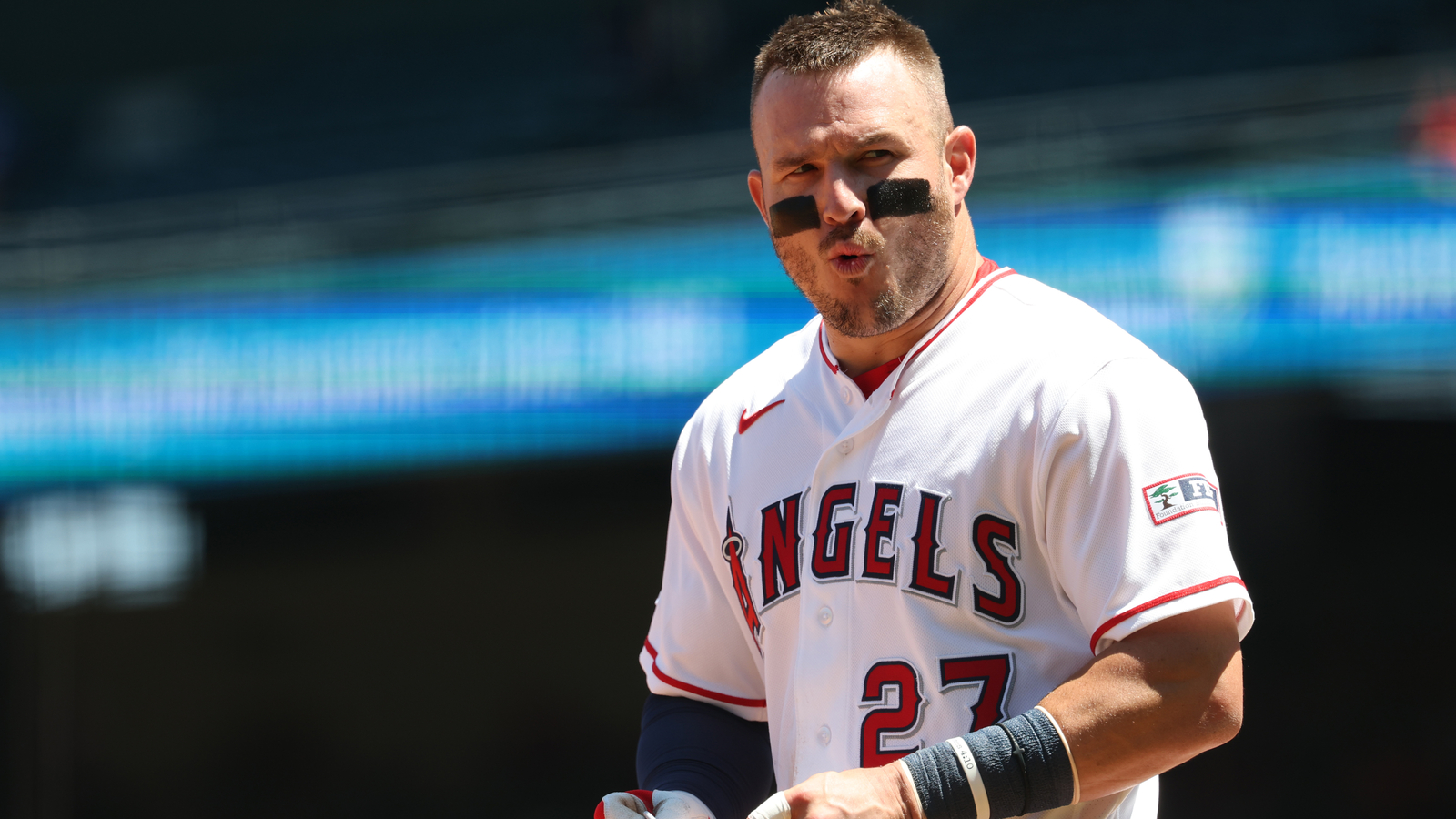 Blue Jays Seen as Trade Landing Spot for Mike Trout