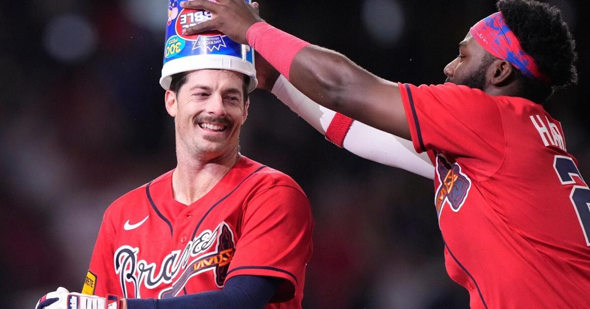 Yastrzemski returns to Fenway in third big league uniform | Sports