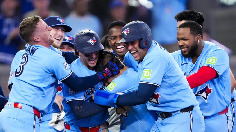 Blue Jays reportedly attempting to outbid Dodgers, Padres for $32M Cy Young winner at deadline